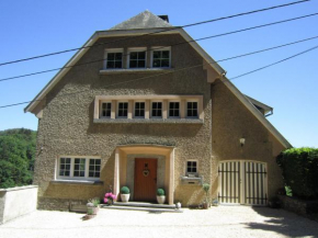 Modern Holiday Home in Bouillon with Terrace, Bouillon